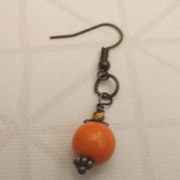 Handmade glass bead earrings - Picture 3 of 3